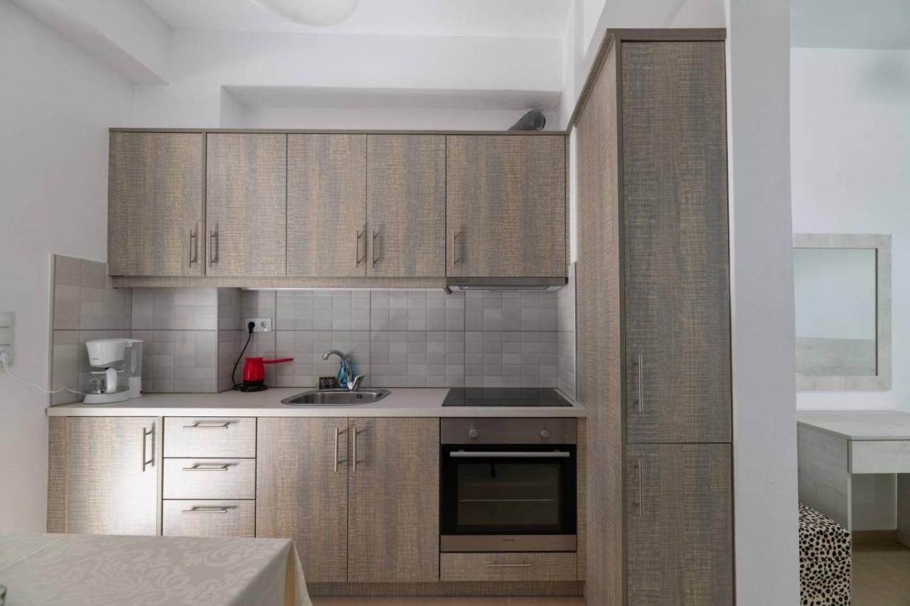 Irini-Kalamaki-Apartments Екстериор снимка